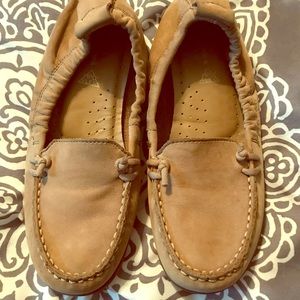 Women’s Hush Puppies